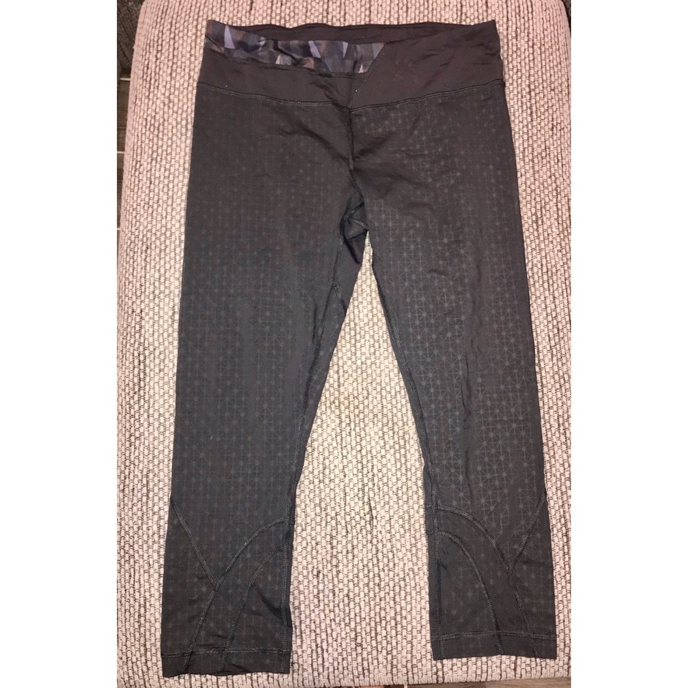 LULULEMON BLACK CROPPED LEGGINGS, SZ 8